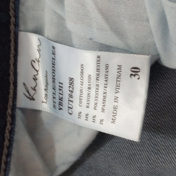 KanCan Womens Denim Shorts Sz 30 Distressed Raw Hem Knee Length Summer Spring - Picture 4 of 8